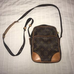 Cross body bag from Louis. Vuitton